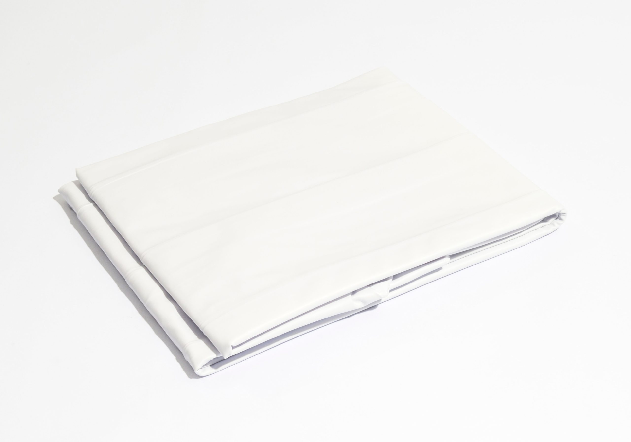 SaluSpa 71 x 71 x 28 Square Inflatable Hot Tub Cover. White